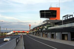 Mount panorama circuit pit lane.jpg