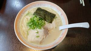 Tonkotsu ramen.jpg