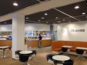 Lufthansa senator lounge frankfurt airport.jpg