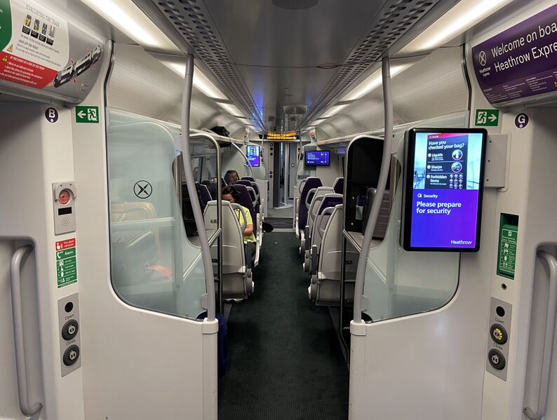 파일:Heathrow express economy class.jpg