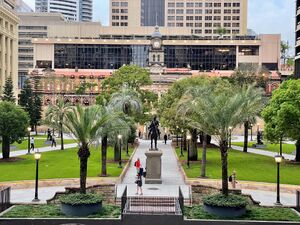 Brisbane central railway station and captain burke park.jpg