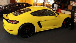 Porsche 178 cayman s.jpg