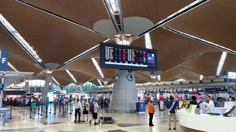 파일:KLIA1 departure hall.jpg