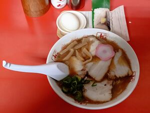 Wakayama ramen ideshyoten.jpg