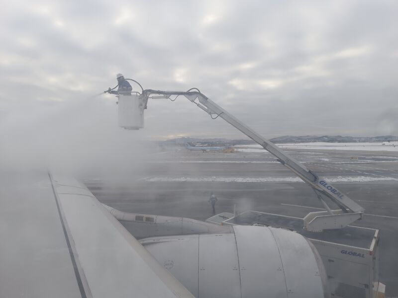 파일:Deicing of aircraft.jpg