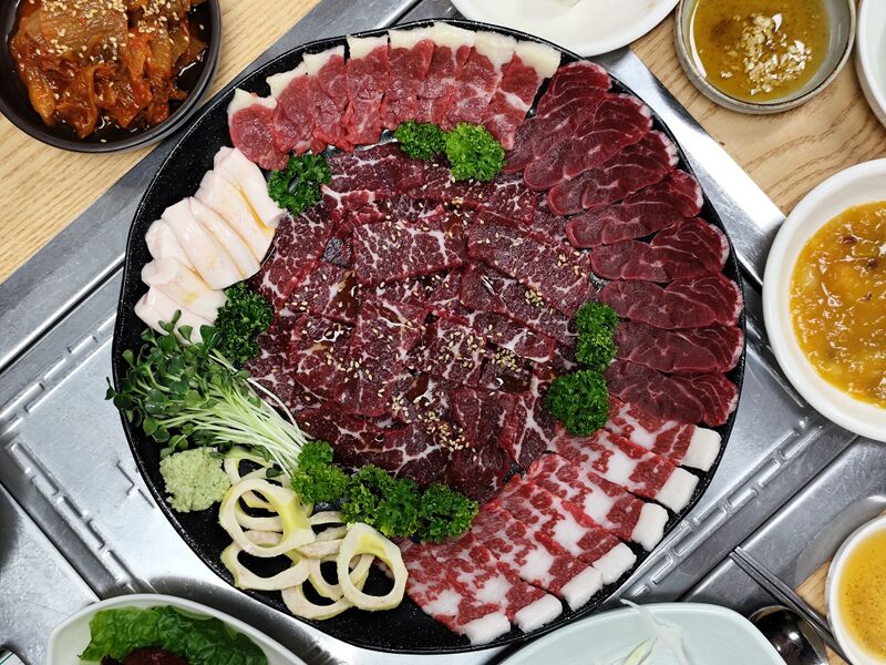 파일:Beef sashimi.jpg