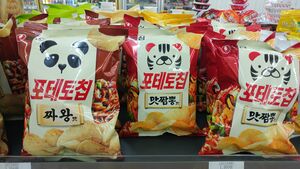 Nongshim potato chips jjawang and champon flavours.jpg