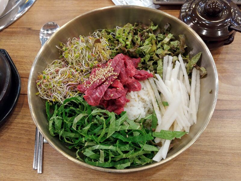 파일:Yukhoe bibimbab.jpg