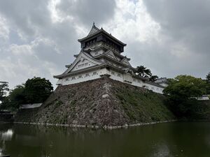 Kokura castle tensyukaku.jpg