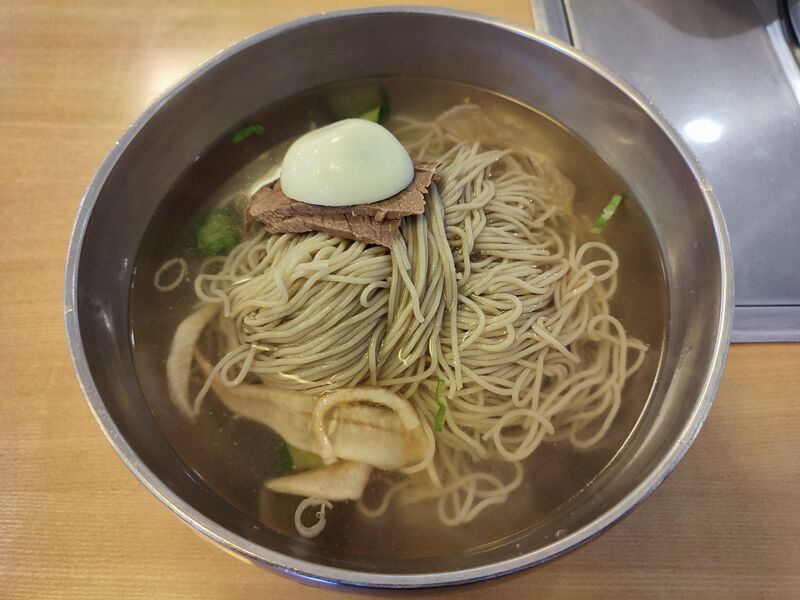 파일:Hamheung naengmyeon mul.jpg