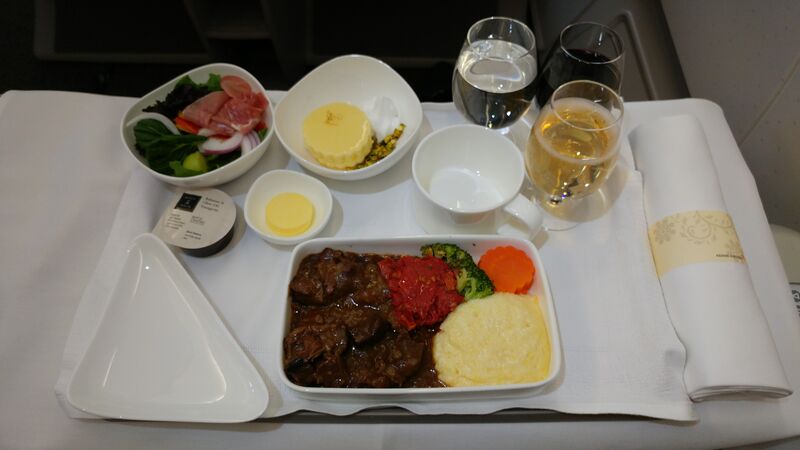 파일:Asiana airlines japan business class beef stew meal.jpg