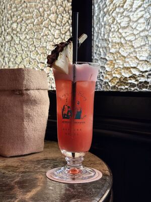 Singapore sling long bar.JPG