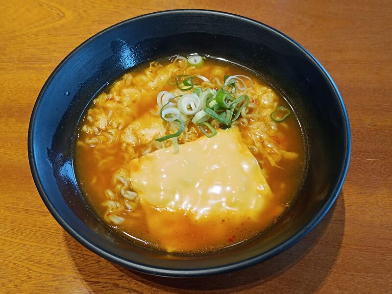 파일:Cheese ramyeon.jpg