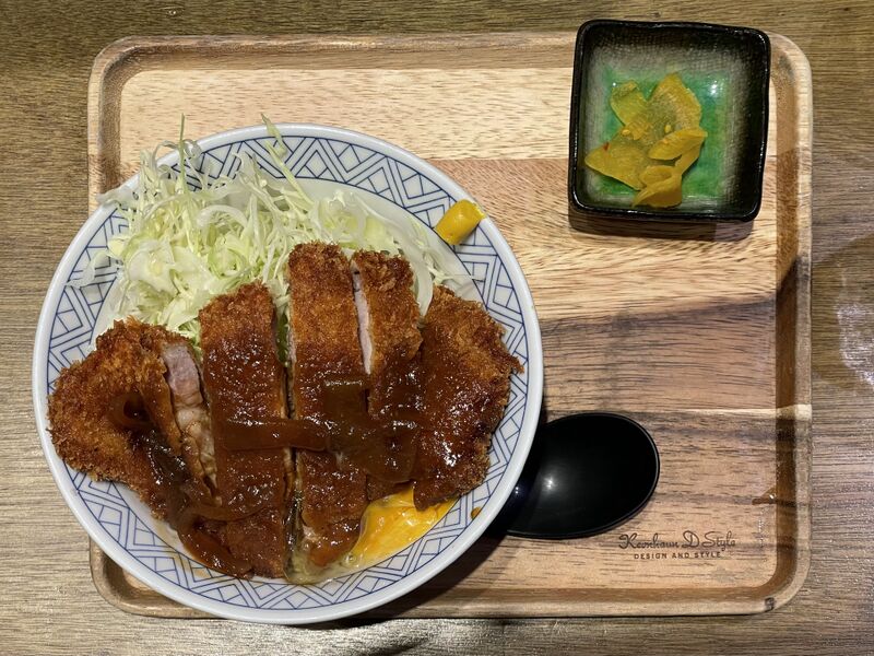 파일:Okayama demi katsudon.jpg