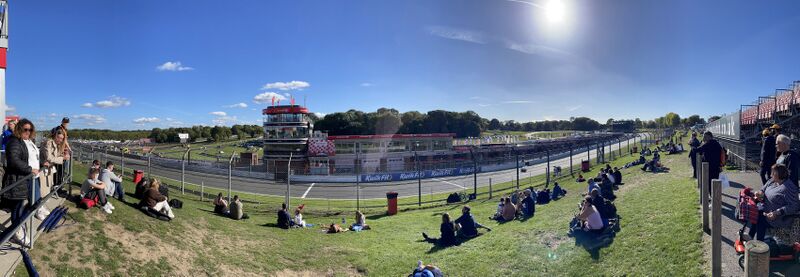 파일:Brands hatch pit.jpg