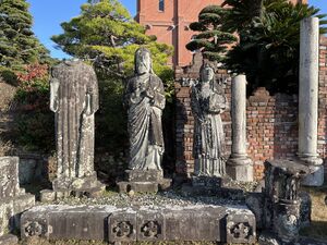 Urakami cathedral atomic bombed statues.jpg