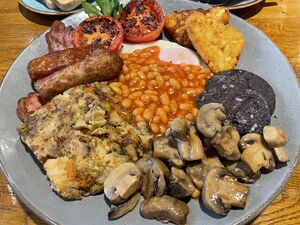 Full english breakfast mikes cafe.jpg